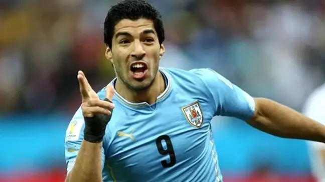 Suarez Uruguay maçında yok mu, neden yok? Luiz Suarez Uruguay Dünya Kupası maçında var mı, yok mu, niye yok, sakat mı, yedek mi?