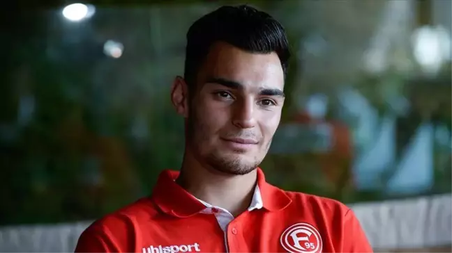 Kaan Ayhan hangi mevkiide oynuyor? Kaan Ayhan hangi takımlarda oynadı? Kaan Ayhan kimdir?