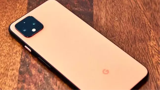 4 yıllık Android telefona güncelleme sürprizi!