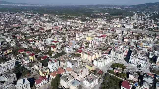 Depremin ortasındaki bu ilçedeki tek bina bile yıkılmadı