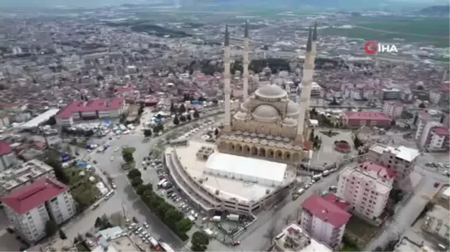 Depremde hasar alan Abdülhamid Han Camii tadilata alındı