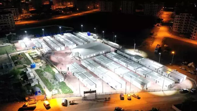 Hatay'da 110 afetzede aile bayrama yeni yuvalarında girdi