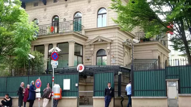 Avusturya'da Türk seçmenlerin oy verme işlemlerinin bitimine saatler kaldı