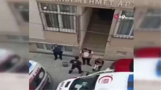 16 yaşındaki genç tartıştığı annesini ablasını ve komşusunu bıçakladı