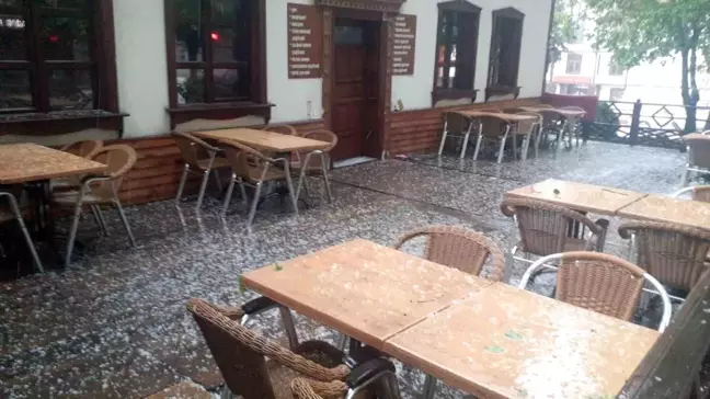 Kastamonu'da Dolu ve Sağanak Yağış Etkili Oldu