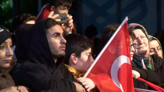 Arnavutköy'de İstanbul'un fethi 570'inci yılı coşkuyla kutlandı