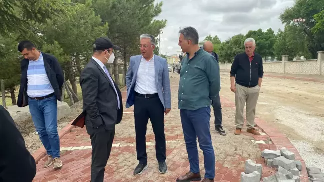 Kırşehir Belediye Başkanı Selahattin Ekicioğlu, Bağbaşı Mahallesi'nde saha çalışmalarını inceledi
