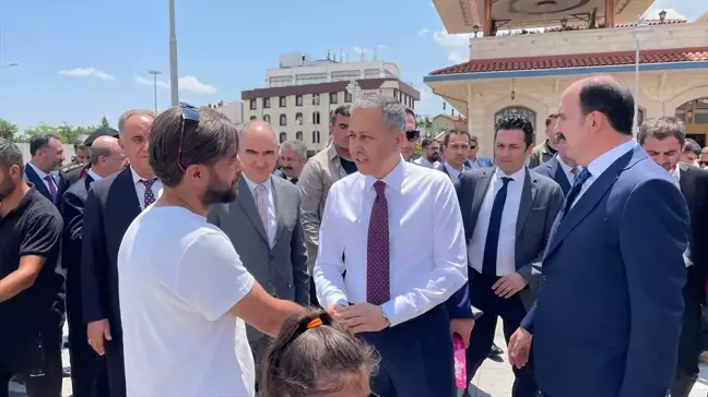 İçişleri Bakanı Ali Yerlikaya Konya'da Vatandaşlarla Buluştu