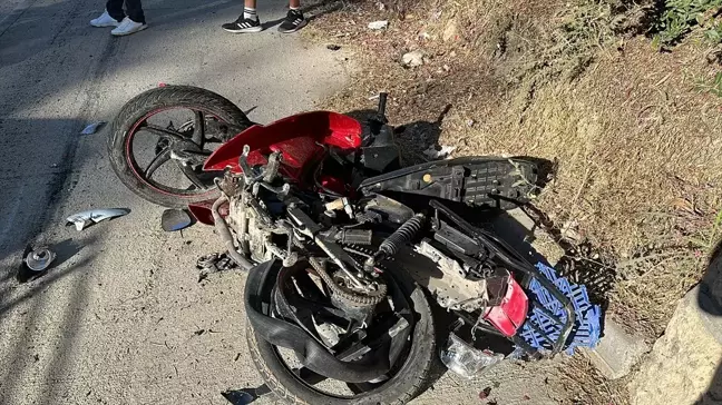 Adıyaman'da Otomobil ile Motosiklet Çarpışması: 1 Ölü, 2 Yaralı