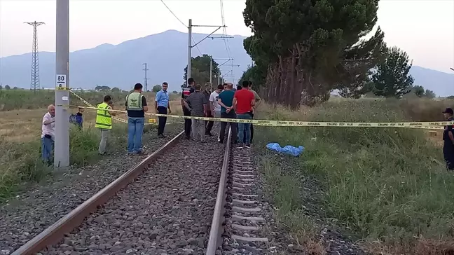 Manisa'da tren kazası: Bir kadın hayatını kaybetti