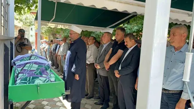 Afyonkarahisar'da Tarım İşçilerini Taşıyan Minibüs Kazası: 8 Ölü, 13 Yaralı