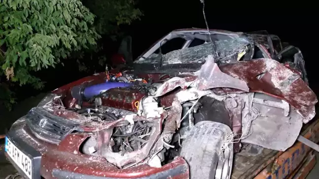 Samsun'da otomobilin köprünün korkuluklarına çarptığı kazada 1'i ağır 3 kişi yaralandı