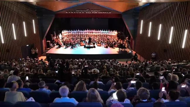 Aşık Veysel Şatıroğlu, İstanbul Büyükçekmece Kültür ve Sanat Festivali'nde anıldı