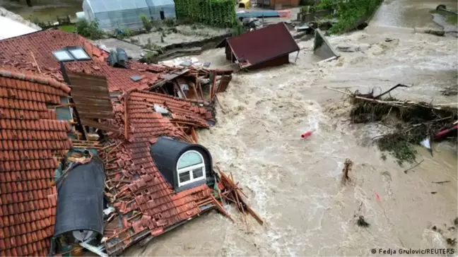 Slovenya, Avusturya ve Hırvatistan Sel ve Heyelanlarla Mücadele Ediyor