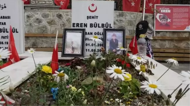 Şehit Eren Bülbül'ün annesi: Evladımın şehadet şerbetini içtiği yerden her gün geçiyorum