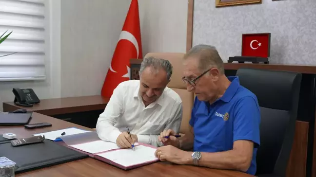 Deprem Kahramanı Köpeğin İsmi Ameliyathane Olarak Yaşayacak