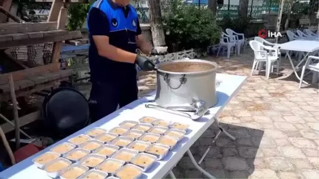 Pazaryeri İlçesinde 8 Bin Kişilik Aşure Dağıtıldı