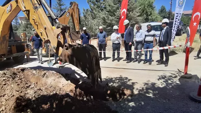 Tufanbeyli'ye doğal gaz altyapı çalışmaları başladı