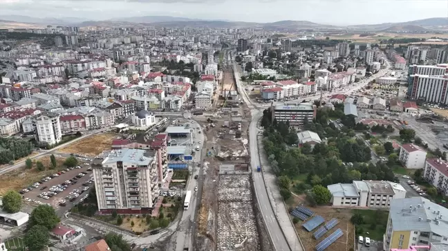 Sivas'ta Numune Hastanesi Bölgesinde Kavşak Çalışmaları Devam Ediyor
