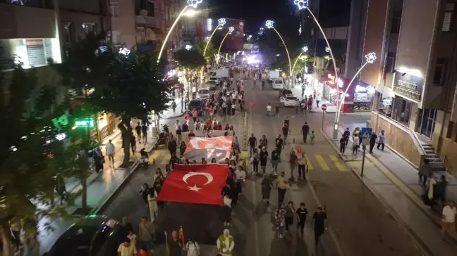 Tokat'ta 30 Ağustos Zafer Bayramı'nda fener alayı düzenlendi