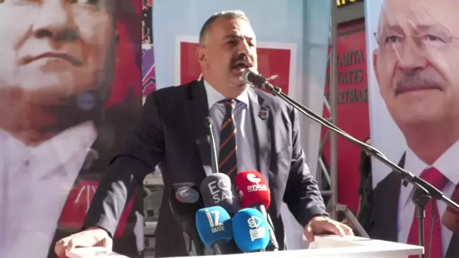 CHP İzmir İl Başkanı Aslanoğlu, İl Kongresi Öncesinde İl Başkanlığı İçin Adaylığını Açıkladı: