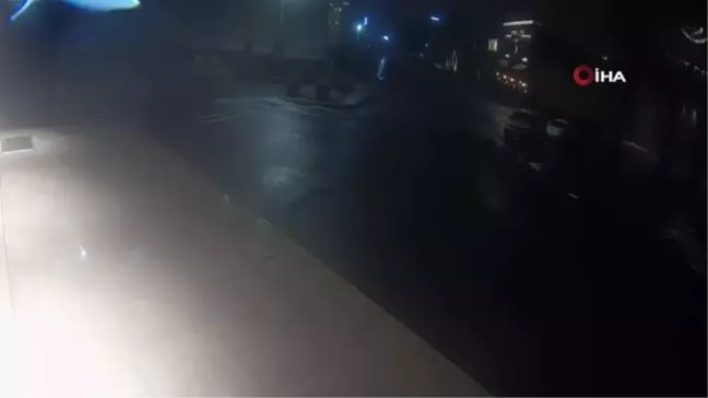 MASKO Mobilyacılar Sitesi'ne sel sularının geliş anı kamerada