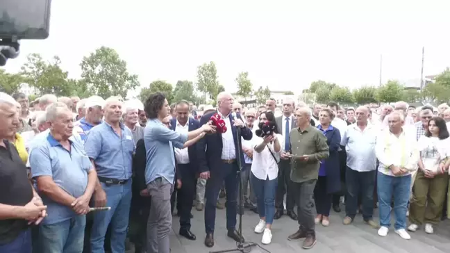 Sakaryalı Çiftçiler, Mısır Alım Fiyatını Kent Meydanı'nda Protesto Etti: