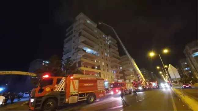 Diyarbakır'da 9 Katlı Apartmanın Çatısında Yangın Çıktı