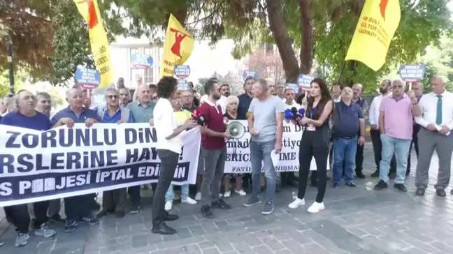 Eğitim Örgütlerinden İstanbul İl Milli Eğitim Müdürlüğü Önünde Eylem: