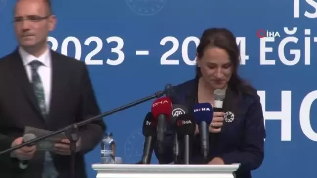 İstanbul'da yeni eğitim yılı Vali Gül'ün katılımıyla başladı