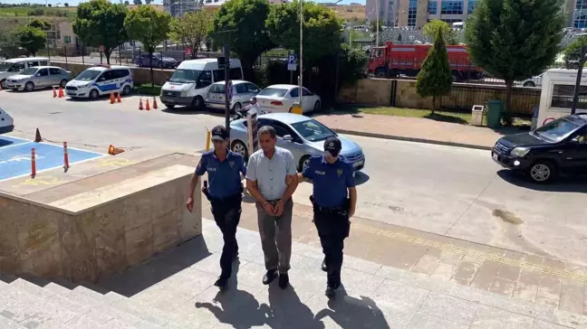 Uşak'ta Motosiklet-Kamyonet Çarpışması: 2 Kişi Hayatını Kaybetti