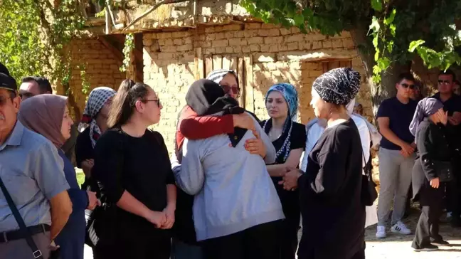 Uşak'ta Motosiklet-Kamyonet Kaza Sonucu İki Kişi Hayatını Kaybetti