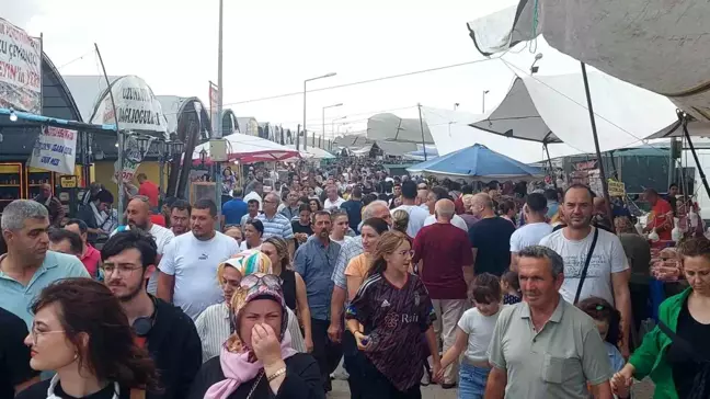 Kırklareli'nde Pavli Panayırı'nda Mahşeri Kalabalık