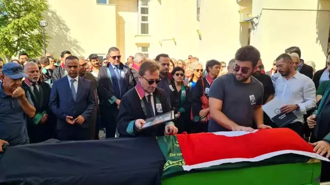 Bodrum'da silahlı saldırı sonucu hayatını kaybeden avukat son yolculuğuna uğurlandı
