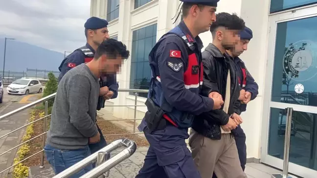 Orhangazi'de İznik yolu üzerinde meydana gelen kaza sonucu ölümüne sebep olan otomobil sürücüsü adliyeye sevk edildi