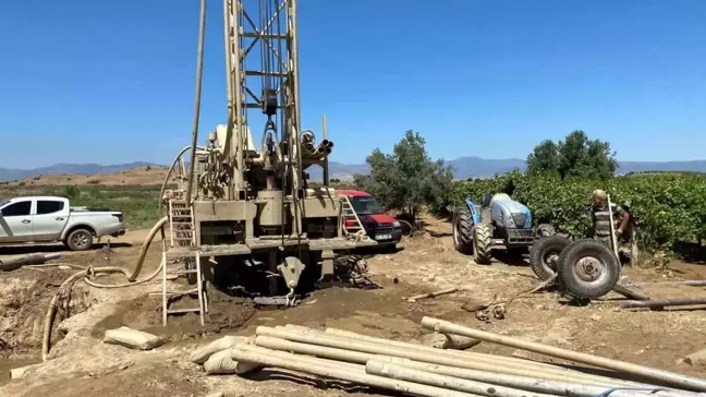 Manisa Büyükşehir Belediyesi Sulama Kooperatifine Sondaj Kuyusu Açtı