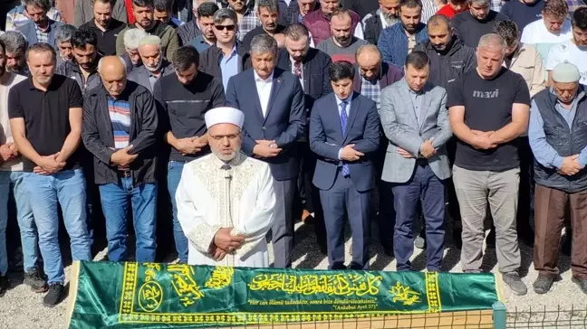 Karabük'te şehit Musa Ceylan'ın vefat eden babası defnedildi