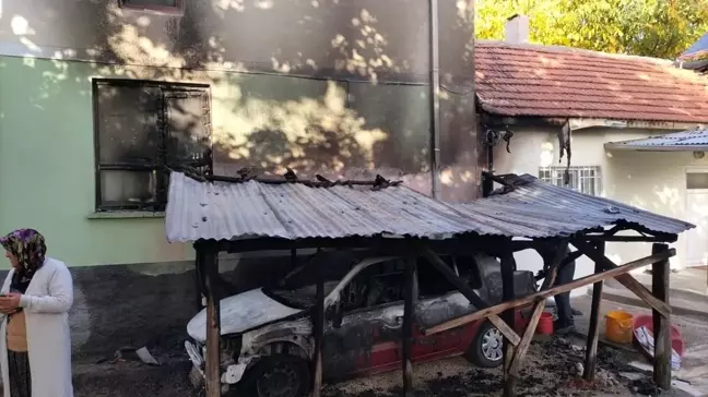 Kırşehir'de Akli Dengesi Yerinde Olmayan Şahıs, İmamın Otomobilini Yakarak Hasara Neden Oldu