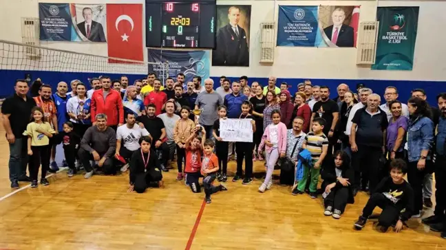 Nazilli İlçe Milli Eğitim Müdürlüğü tarafından düzenlenen 'Cumhuriyetimizin 100. Yılı öğretmenler Arası Voleybol Turnuvası' sona erdi