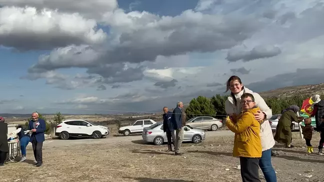 Saçak Beldesi'nde Uçurtma Şenliği Düzenlendi