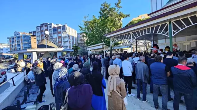 Sosyal Medya Fenomeni Ayşenur Parlak'ın Son Yolculuğu