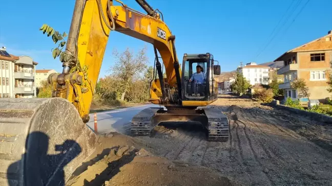 Tokat'ın Pazar ilçesinde sıcak asfalt çalışması başladı