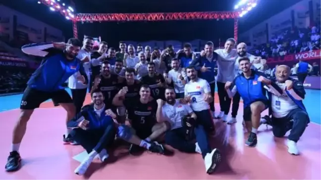 Halkbank Erkek Voleybol Takımı Yarı Finale Yükseldi
