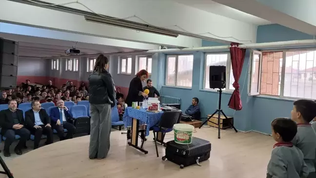 Yozgat'ta Çocuklara Bilim Gösterisi