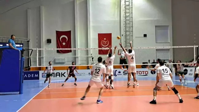 AXA Sigorta Efeler Ligi: TÜRŞAD: 3 Akkuş Belediyespor: 1