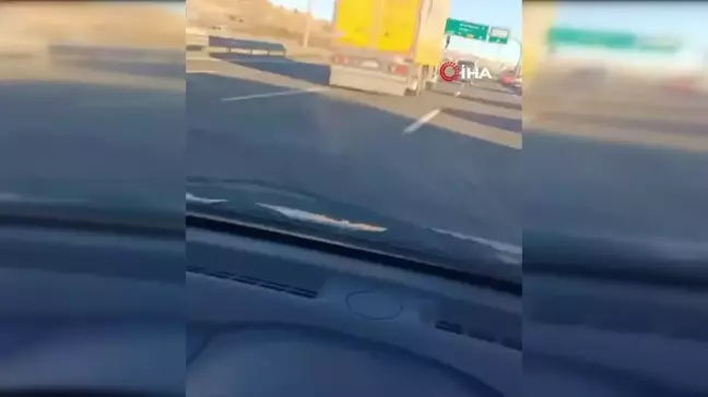 Ankara'da Otomobil Kamyonla Çarpıştı: 1 Ölü, 4 Yaralı