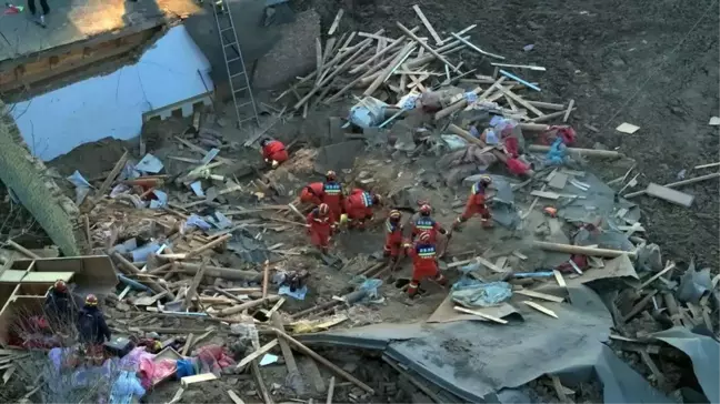 Çin'de 6,2 Büyüklüğünde Deprem: 105 Kişi Hayatını Kaybetti
