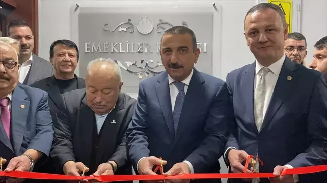 Zonguldak Belediyesi Emekliler Konağı Hizmete Açıldı