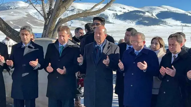 KKTC Cumhurbaşkanı Ersin Tatar, Sarıkamış Alisofu Şehitliği'ni ziyaret etti