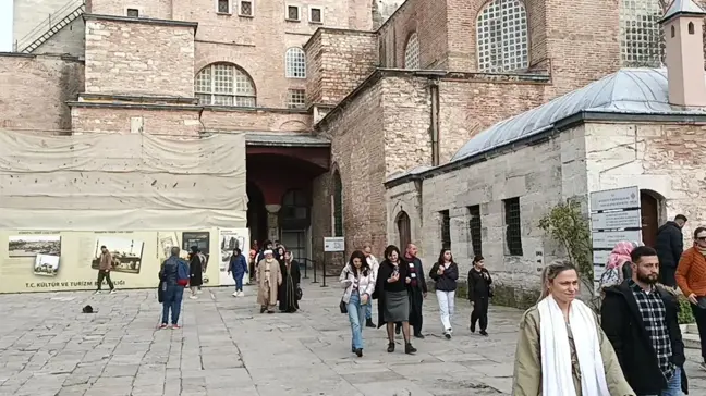 Yılın son gününde Ayasofya-i Kebir Cami-i Şerifi'ne turist akını